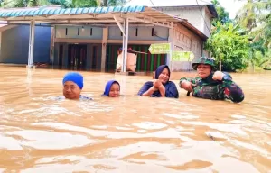 Banjir di Rokan Hulu, Pengungsi Butuh Makanan dan Obat-obatan