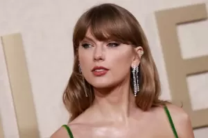Diejek Jo Koy, Taylor Swift Tinggalkan Golden Globe 2024