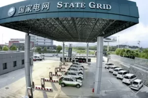 China Luncurkan Zona Pengisian Baterai Kendaraan Listrik di Area Seluas 500 Km