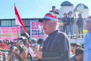 Din Syamsuddin Pimpin Aksi Rakyat Tolak Pemilu Curang di Depan Gedung DPR