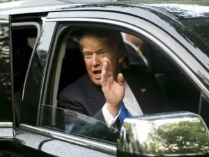 Donald Trump Siap Kenakan Pajak Tinggi untuk Mobil China di Meksiko