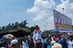 Din Syamsuddin Ambruk saat Hendak Jadi Imam Salat di Demo Kawal Putusan MK