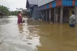 Sungai Katingan Kalteng Meluap, Banjir 1 Meter Rendam 6 Kecamatan