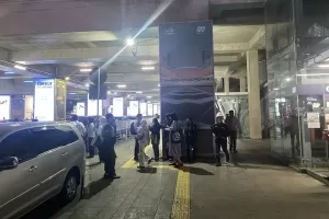 Crane Jatuh di Depan Kejagung, Penumpang MRT Terpaksa Beralih ke Transjakarta