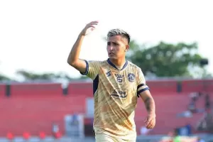Butuh Playmaker Andal, Arema FC Tak Perpanjang Kontrak Ariel Lucero