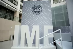 Menelusuri dari Mana IMF Mendapatkan Uang?