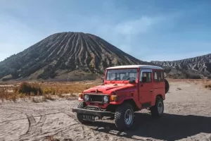 Tarif Sewa Jeep di Gunung Bromo dan Fasilitas yang Bisa Didapatkan Wisatawan