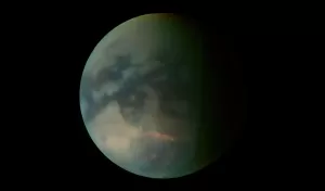 Tepian Danau Titan Menunjukkan Bukti Adanya Gelombang Besar