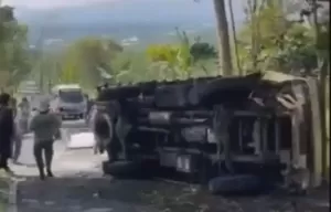 Brak! Truk Tabrak Pemotor di Jalan Turunan Pegunungan Pasuruan, 1 Tewas