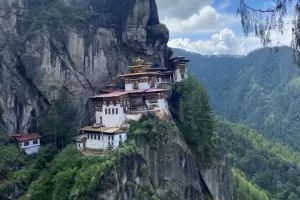 7 Fakta Unik Bhutan: Negara Tanpa Lampu Lalu Lintas dan Pencetus Indeks Kebahagiaan