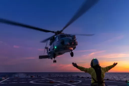 Menegangkan, Jet Tempur China Jatuhkan Suar di Dekat Helikopter Militer Australia