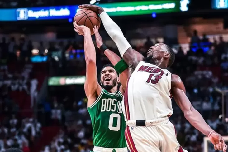 Hasil Final Wilayah Timur NBA 2021/2022: Heat Bakar Celtics di Laga Pembuka