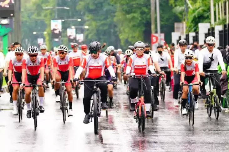 Gelar Parade Kemenangan Atlet SEA Games, Kapolri Fokus Kembangkan Olahraga Sepeda Indonesia