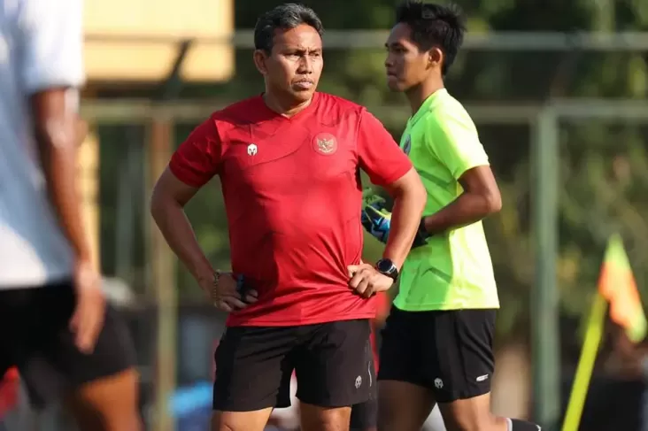 Media Asing Soroti Vietnam U-16 Ditekan Suporter Indonesia, Bima Sakti Minta Maaf