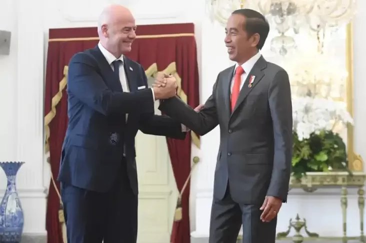 Jokowi Tak Bicarakan Rekomendasi TGIPF ke Presiden FIFA