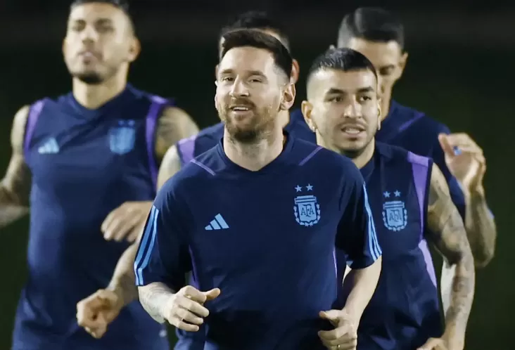 Jelang Argentina vs Meksiko, Lionel Scaloni Tegaskan Messi Baik-baik Saja