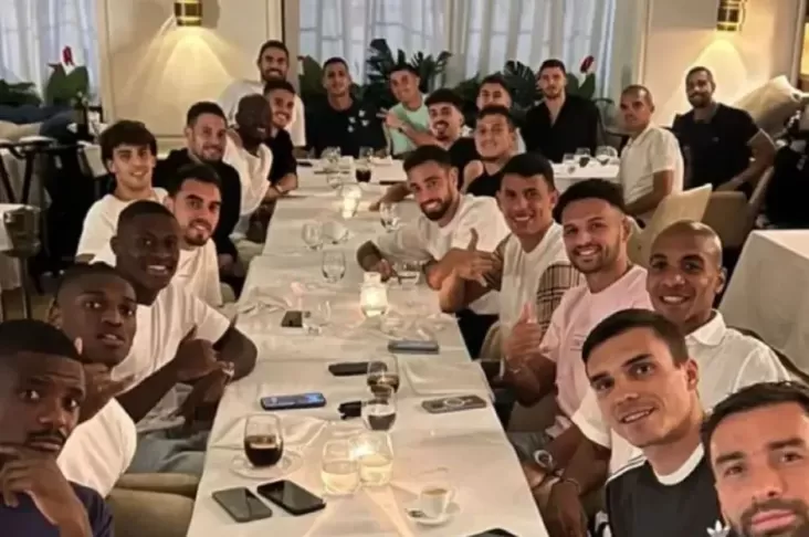 Cristiano Ronaldo Traktir Timnas Portugal Makan Malam di Restoran Mahal