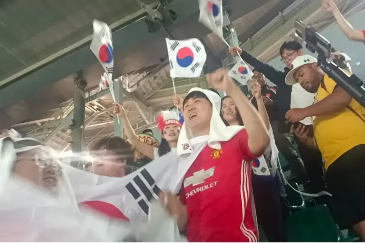 Militansi Fans Negeri K-Pop yang Bikin Korea Selatan Tampil Kesetanan