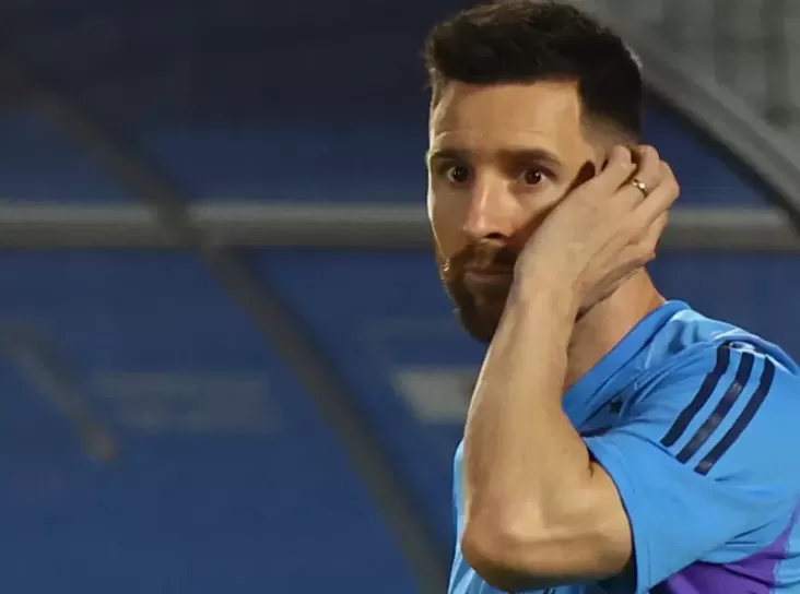 Ibrahim Afellay Ungkap Lionel Messi Tertekan sampai Muntah Jelang Pertandingan